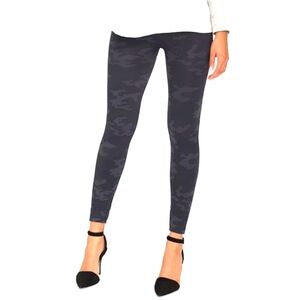 💥SpanxSeamless Camo Leggings💥Size L💥NWT💥